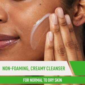 Sữa rửa mặt không bọt (non-foaming facial cleanser) có độ lỏng vừa phải, phù hợp với nhiều loại da
