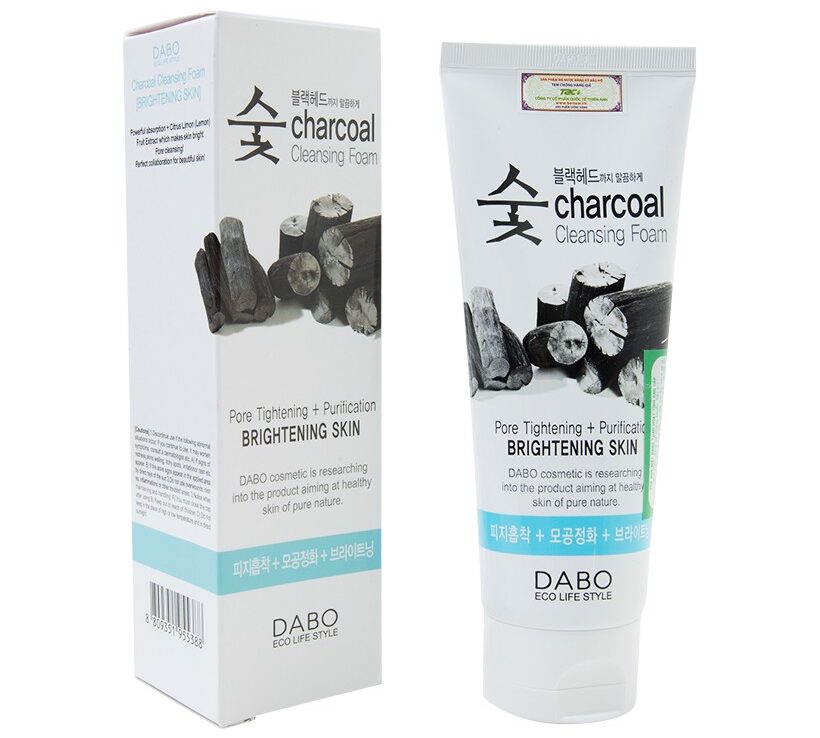<em>Sữa rửa mặt nam than hoạt tính Nexxen Cosmetic Dabo phù hợp cho da dầu, có công dụng làm trắng da, đánh bay mụn đầu đen hiệu quả</em>